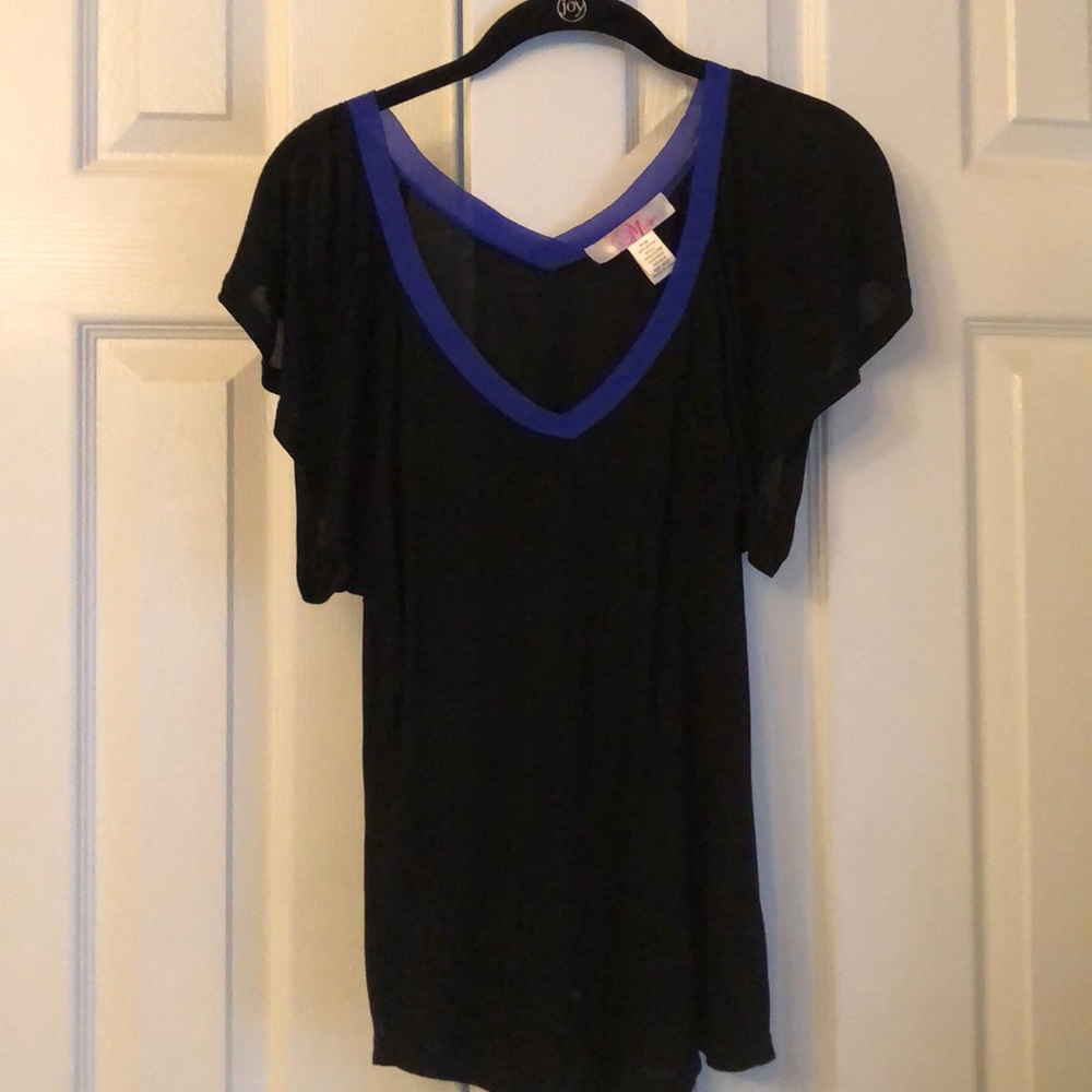 Myan 🦋Butterfly draped sleeved baseball V neck blouse